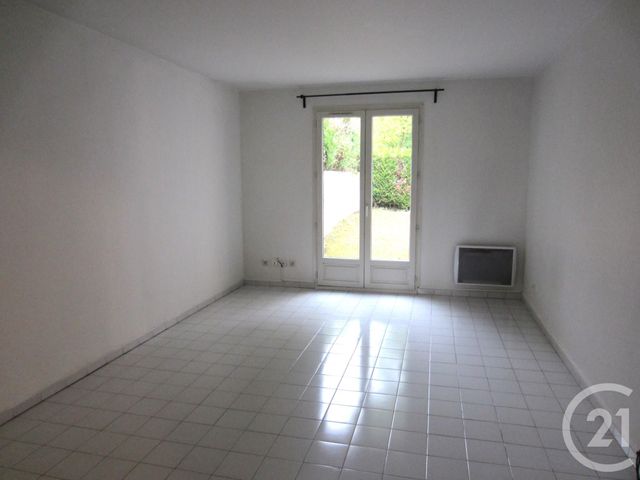 Appartement F1 à louer ETRECHY