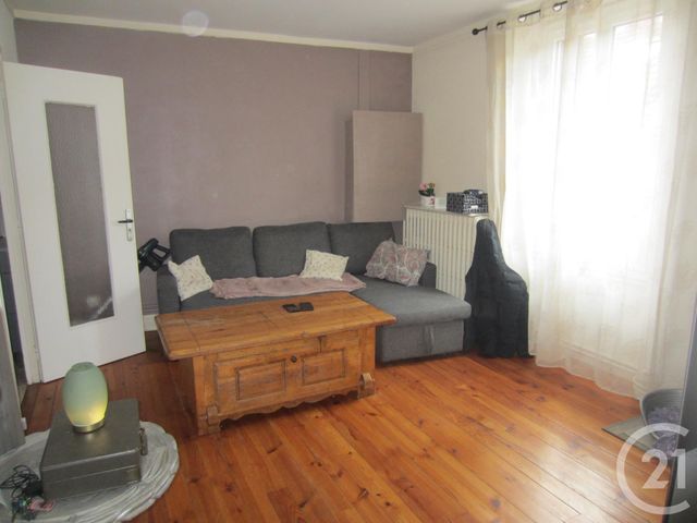 Appartement F2 à louer - 2 pièces - 43.57 m2 - ETRECHY - 91 - ILE-DE-FRANCE - Century 21 Actua Conseils