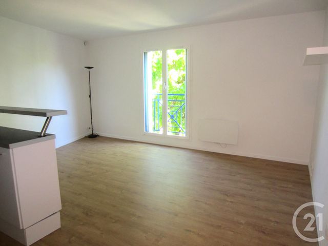 Appartement Studio à louer - 1 pièce - 28.51 m2 - ETRECHY - 91 - ILE-DE-FRANCE - Century 21 Actua Conseils