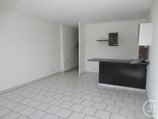 Appartement Studio à louer ETRECHY