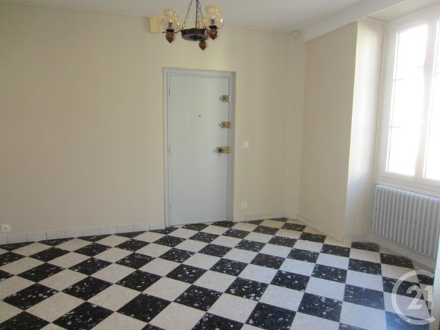 Appartement F2 à louer ETRECHY