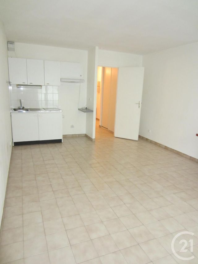 Appartement Studio à louer - 1 pièce - 31.7 m2 - ETRECHY - 91 - ILE-DE-FRANCE - Century 21 Actua Conseils