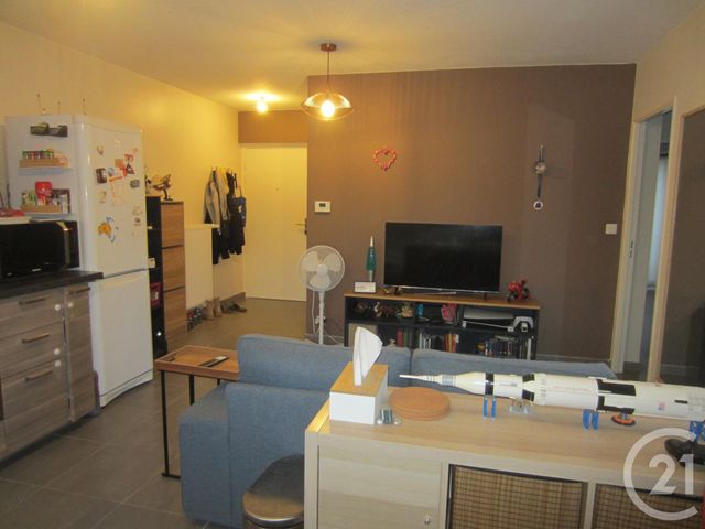 Appartement F3 à louer - 3 pièces - 52.35 m2 - ETRECHY - 91 - ILE-DE-FRANCE - Century 21 Actua Conseils