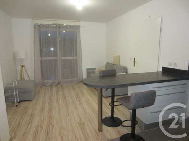 Appartement F2 à louer ETRECHY