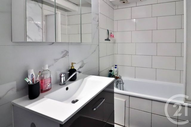 Appartement F3 à vendre - 3 pièces - 60.0 m2 - ETRECHY - 91 - ILE-DE-FRANCE - Century 21 Actua Conseils