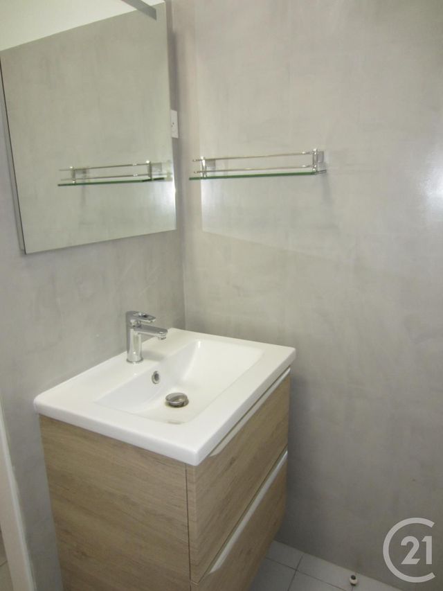 Appartement F2 à louer - 2 pièces - 32.6 m2 - ETRECHY - 91 - ILE-DE-FRANCE - Century 21 Actua Conseils