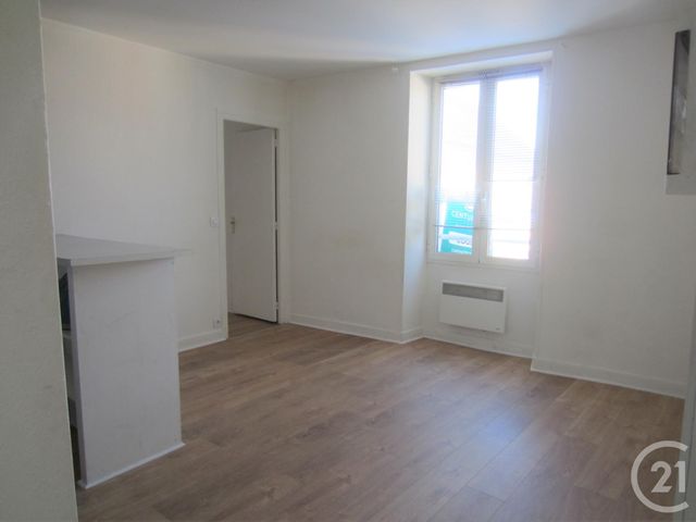 Appartement F2 à louer ETRECHY