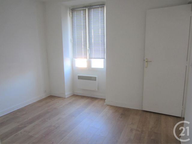 Appartement F2 à louer - 2 pièces - 31.0 m2 - ETRECHY - 91 - ILE-DE-FRANCE - Century 21 Actua Conseils