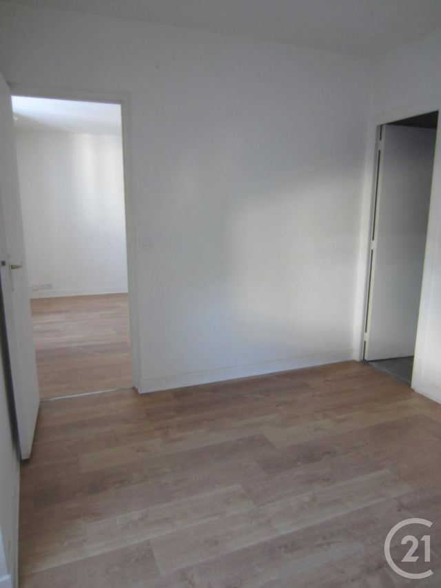 Appartement F2 à louer - 2 pièces - 31.0 m2 - ETRECHY - 91 - ILE-DE-FRANCE - Century 21 Actua Conseils