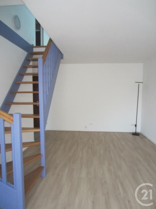 Appartement F2 à louer ETRECHY