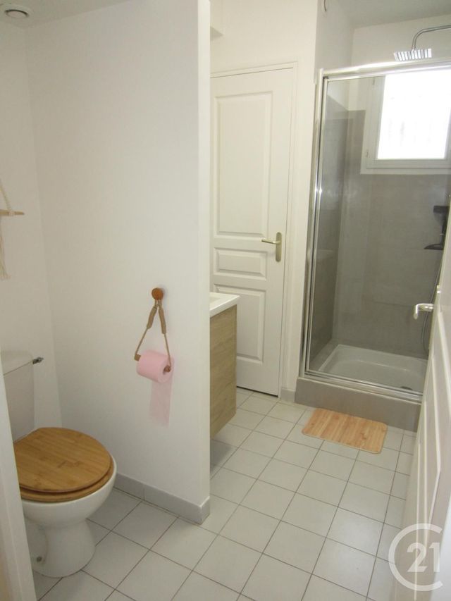 Appartement F2 à louer - 2 pièces - 32.6 m2 - ETRECHY - 91 - ILE-DE-FRANCE - Century 21 Actua Conseils