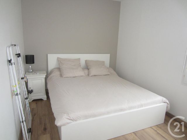 Appartement F2 à louer - 2 pièces - 32.6 m2 - ETRECHY - 91 - ILE-DE-FRANCE - Century 21 Actua Conseils