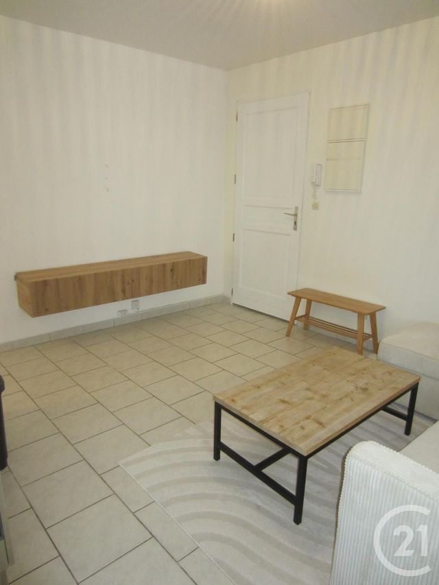 Appartement F2 à louer - 2 pièces - 32.6 m2 - ETRECHY - 91 - ILE-DE-FRANCE - Century 21 Actua Conseils