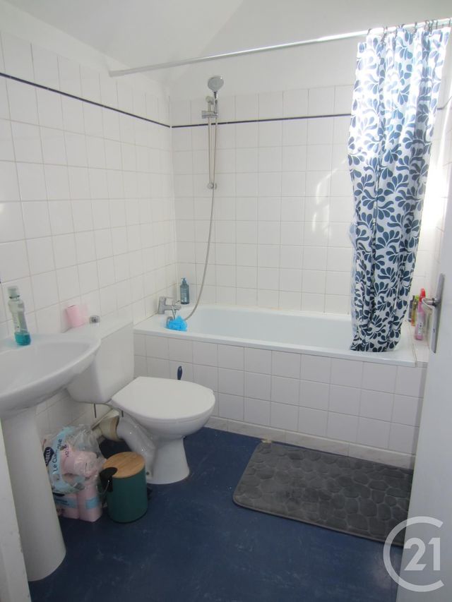 Appartement F2 à louer - 2 pièces - 50.25 m2 - CHAMARANDE - 91 - ILE-DE-FRANCE - Century 21 Actua Conseils