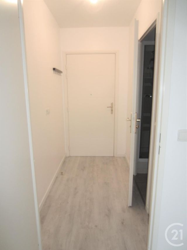 Appartement Studio à louer - 1 pièce - 23.0 m2 - ETRECHY - 91 - ILE-DE-FRANCE - Century 21 Actua Conseils
