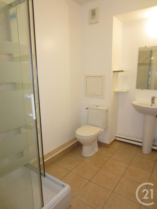 Appartement Studio à louer - 1 pièce - 23.0 m2 - ETRECHY - 91 - ILE-DE-FRANCE - Century 21 Actua Conseils