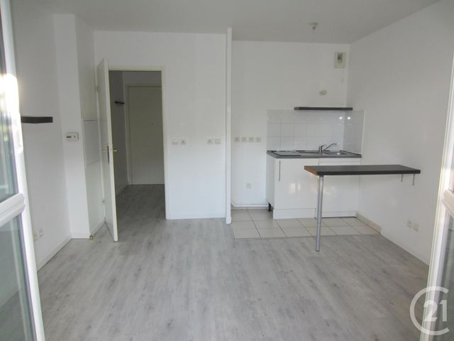 Appartement Studio à louer ETRECHY