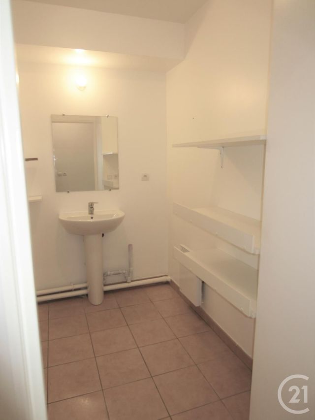 Appartement Studio à louer - 1 pièce - 23.0 m2 - ETRECHY - 91 - ILE-DE-FRANCE - Century 21 Actua Conseils